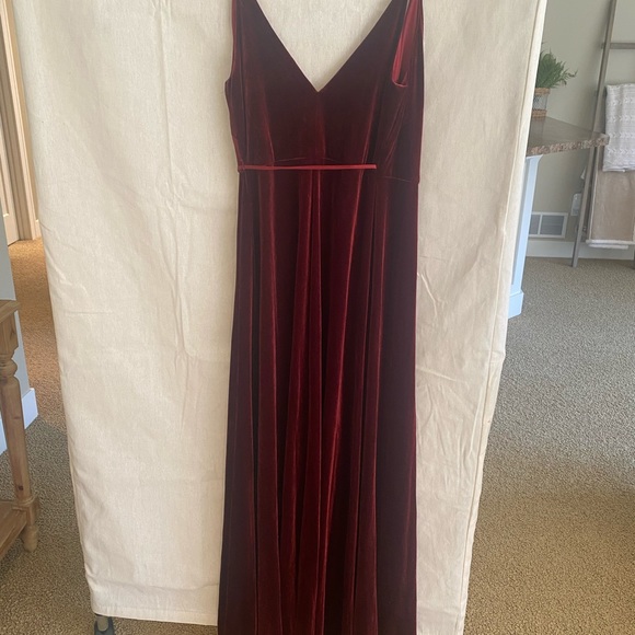 Jenny Yoo Andi Velvet Dress in Dark Berry - NWT - Picture 2 of 10